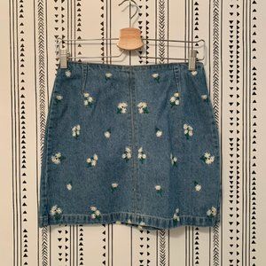 Daisy Denim Skirt, Size: 4